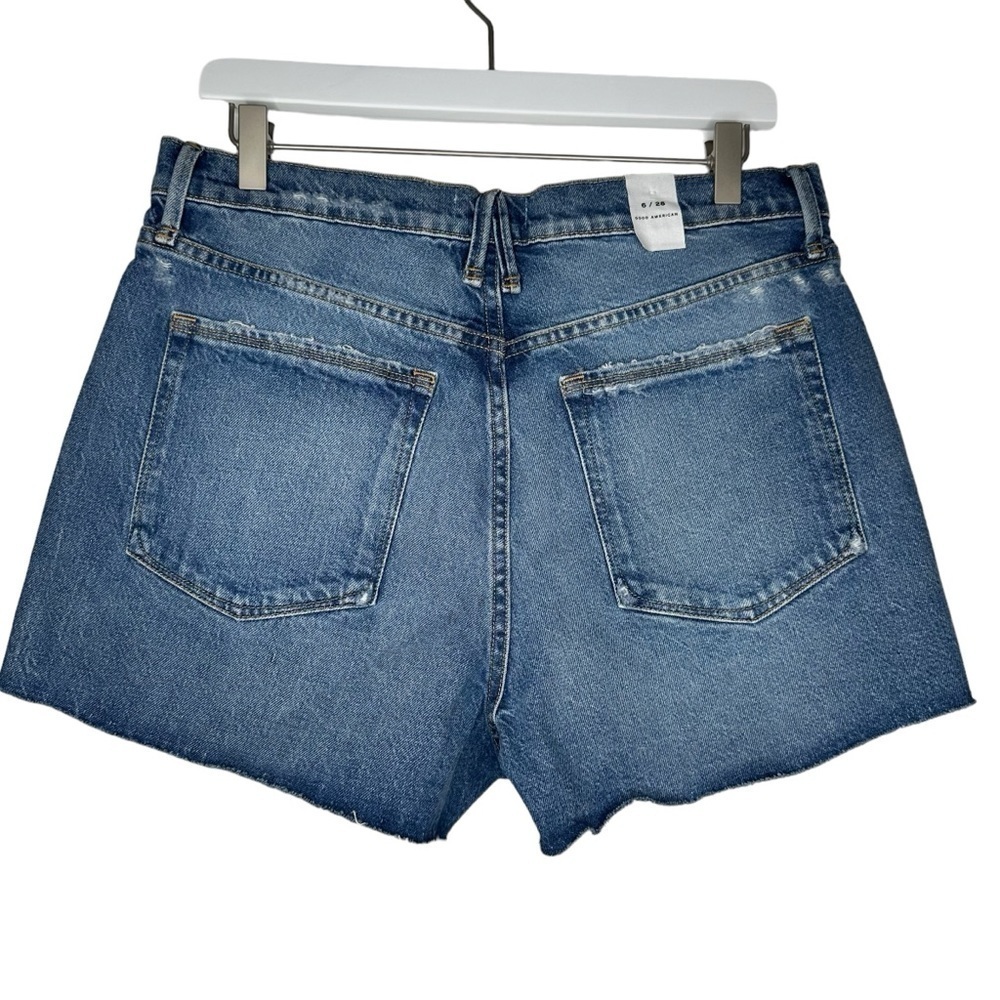 NWT Good American denim cutoff Jean Shorts Size 10/30 - Picture 2 of 15